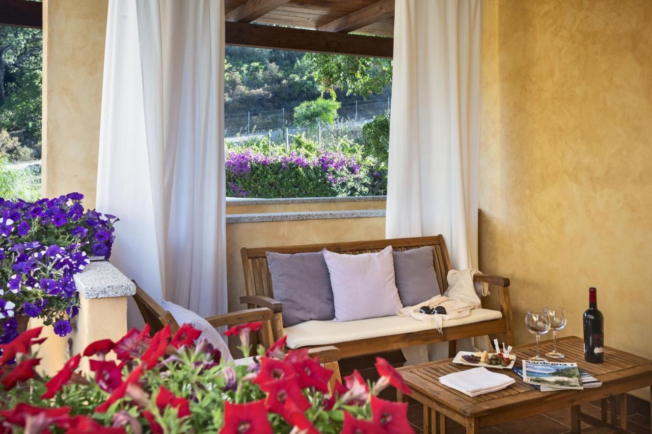 Relais Fenicottero Rosa Guest House Porto Taverna Luaran gambar
