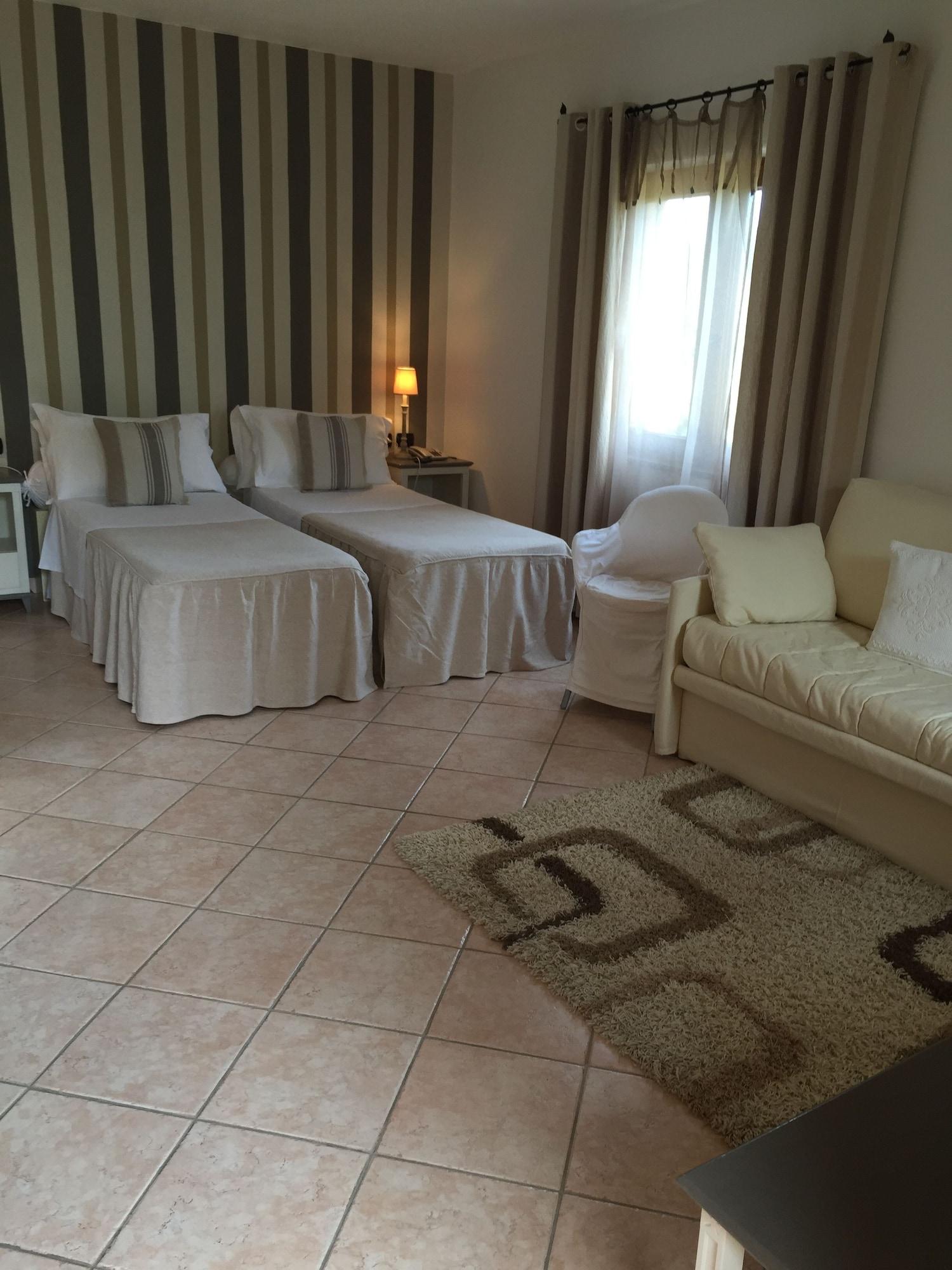 Relais Fenicottero Rosa Guest House Porto Taverna Luaran gambar