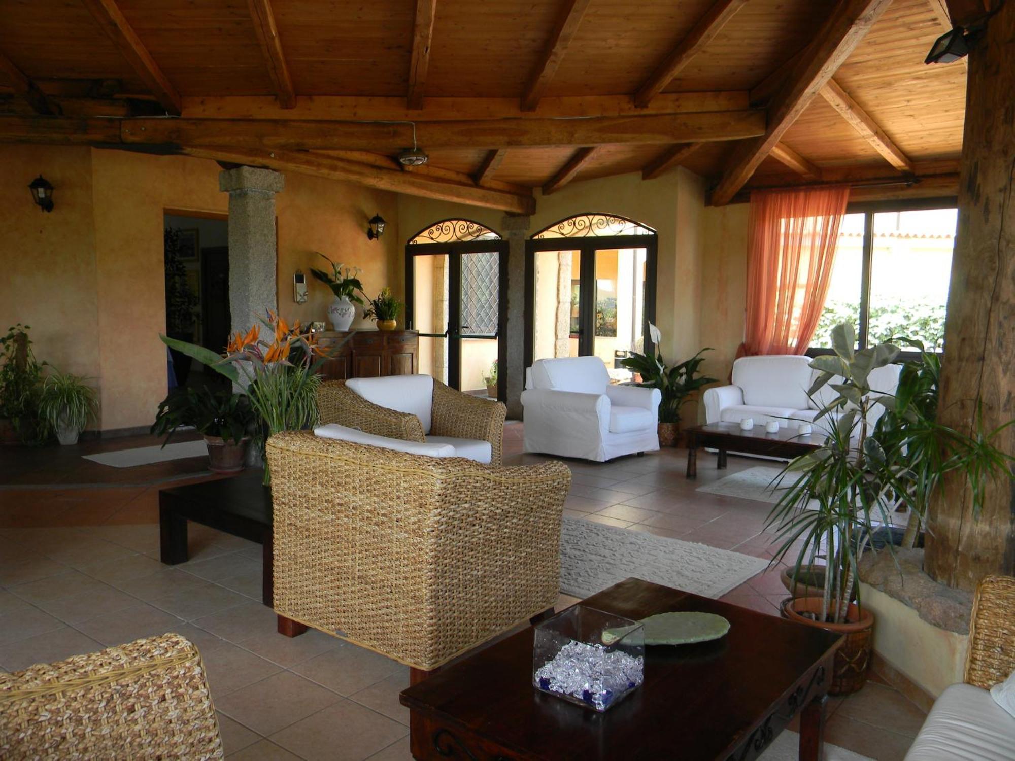Relais Fenicottero Rosa Guest House Porto Taverna Luaran gambar