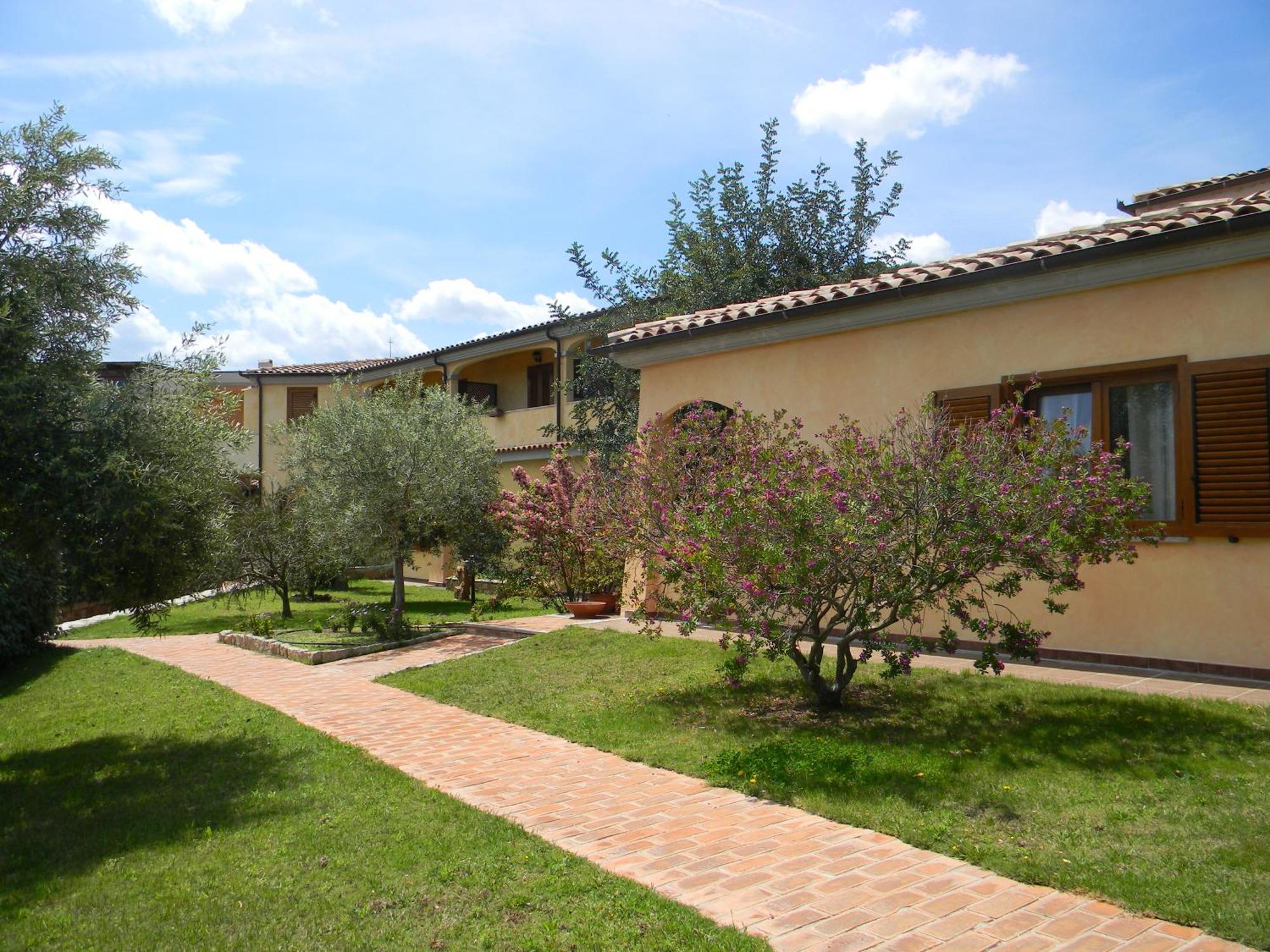 Relais Fenicottero Rosa Guest House Porto Taverna Luaran gambar
