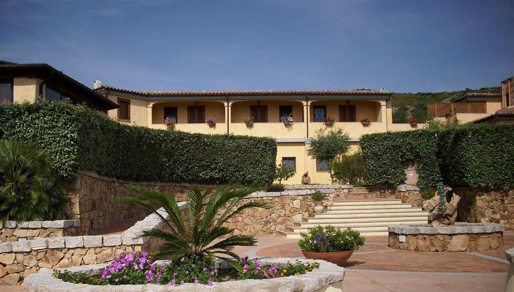 Relais Fenicottero Rosa Guest House Porto Taverna Luaran gambar
