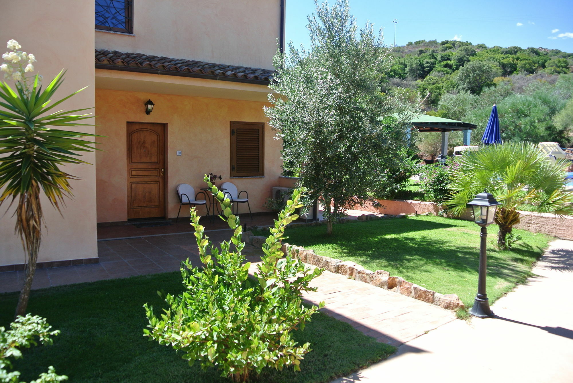 Relais Fenicottero Rosa Guest House Porto Taverna Luaran gambar